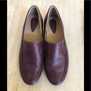 Women’s ECCO shoes European sz 41. Excellent cond